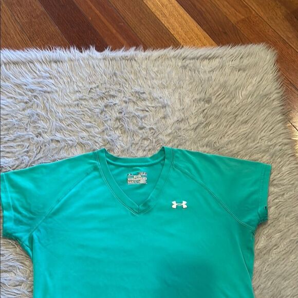 Under armour heat gear vneck logo tshirt - Picture 4 of 8